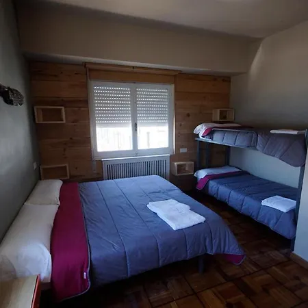 Carving Surf ホステル San Esteban de Pravia