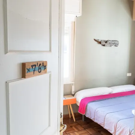 Carving Surf Hostel *