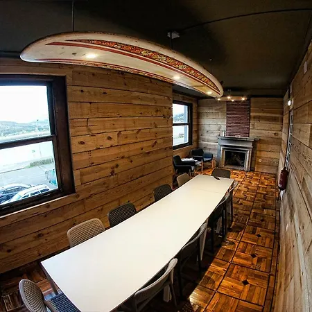 Carving Surf ホステル *